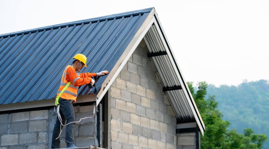 Expert Emergency Roof Repairs services in Arlington, OR